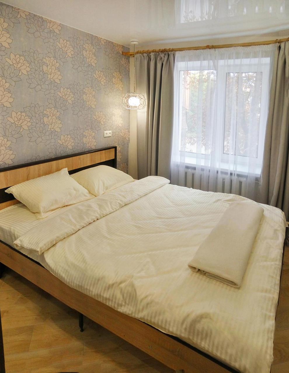 Yellow Loft Luxury Apartments With 2 Bedrooms Poltava Esterno foto